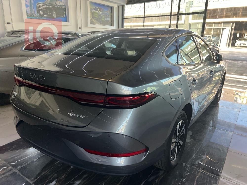 بی وای دی Qin Plus